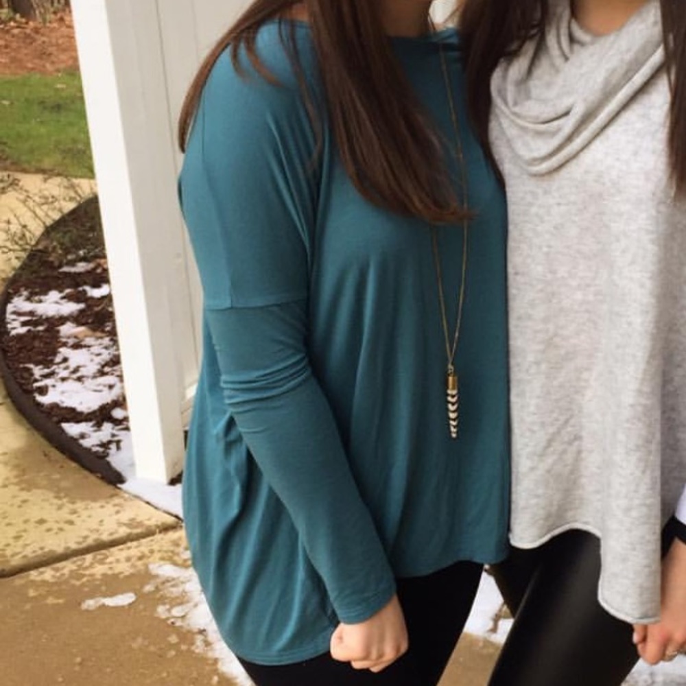 Teal PIKO top